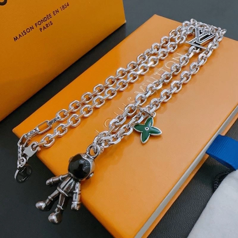 Elegant Louis Vuitton Necklaces 250049