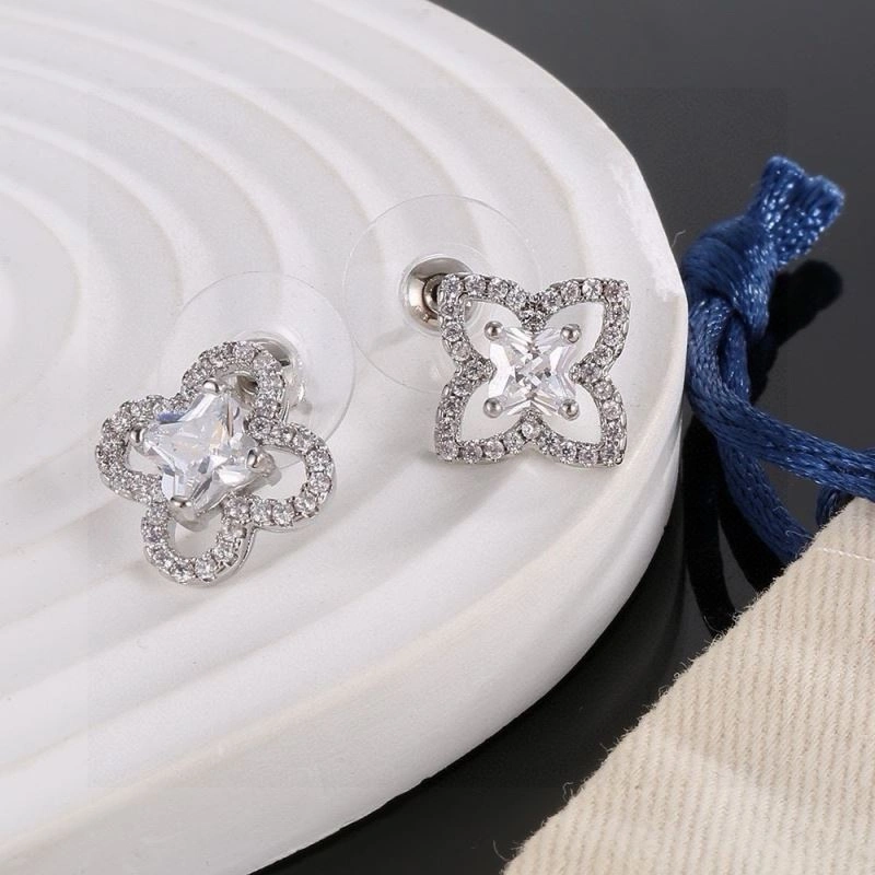 Soft Louis Vuitton Necklaces 250057