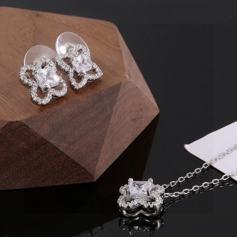 Soft Louis Vuitton Necklaces 250057
