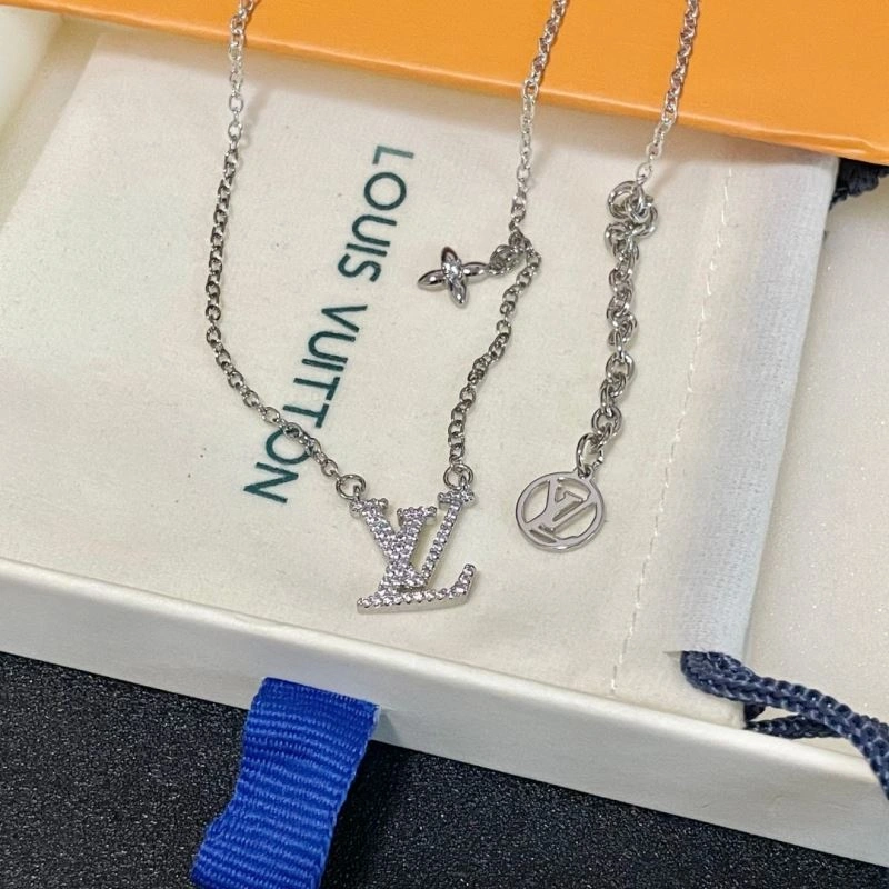 Louis Vuitton Necklaces Refined 250055