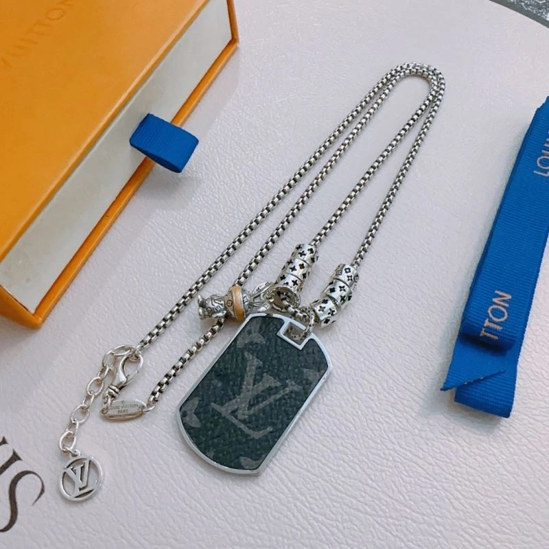 Louis Vuitton Necklaces Breathable 250046
