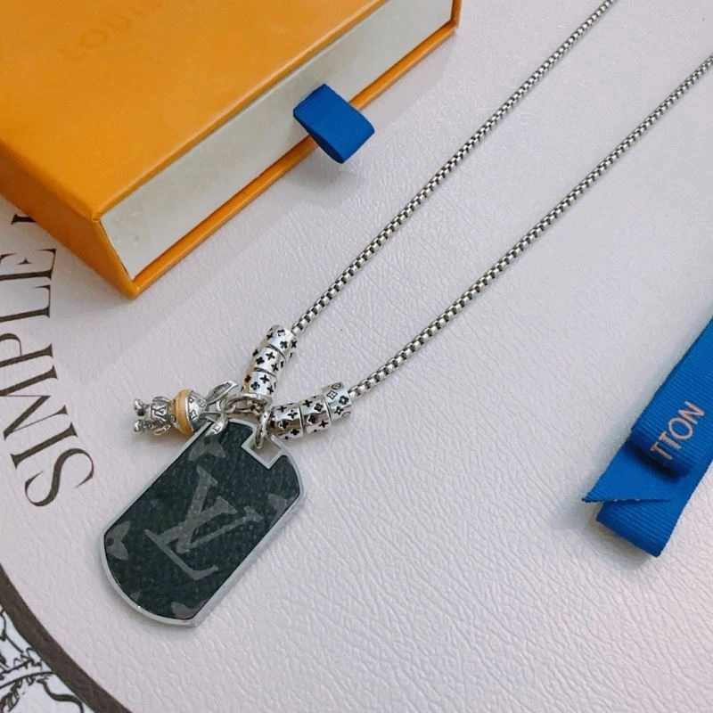 Louis Vuitton Necklaces Breathable 250046