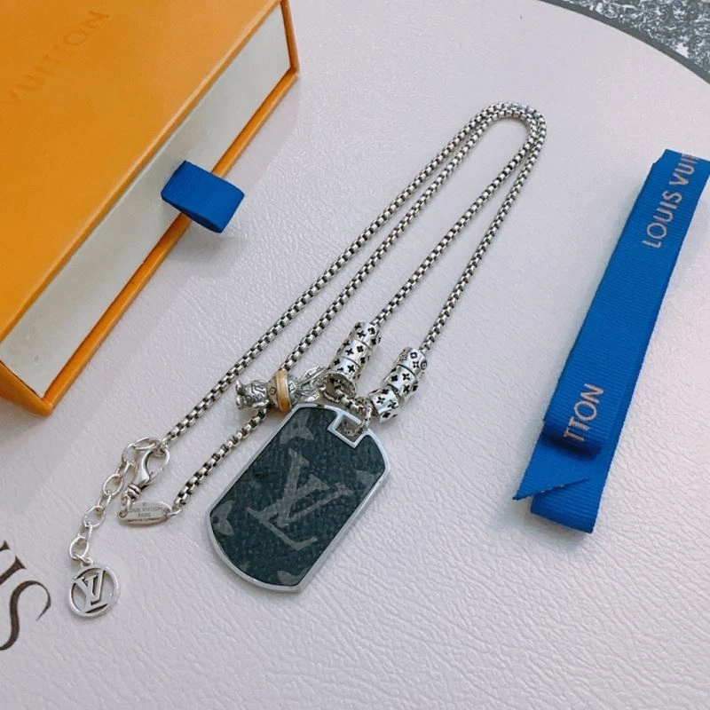 Louis Vuitton Necklaces Breathable 250046