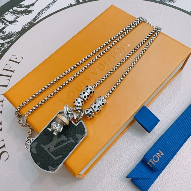 Louis Vuitton Necklaces Breathable 250046