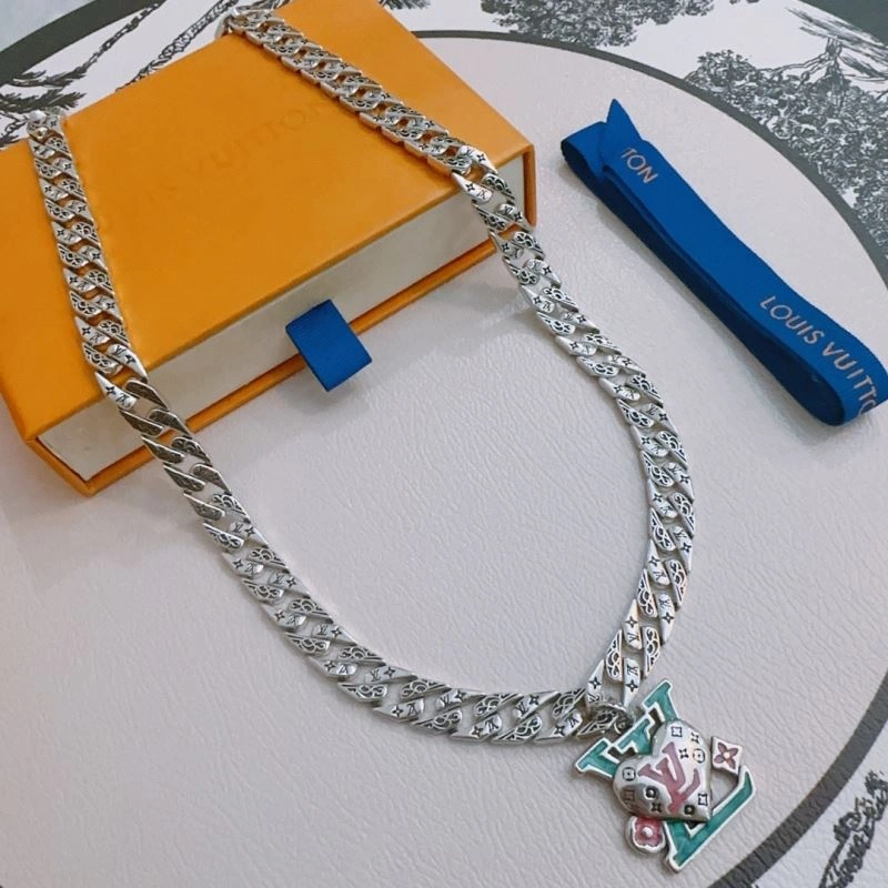 Louis Vuitton Necklaces Seasonal 250038