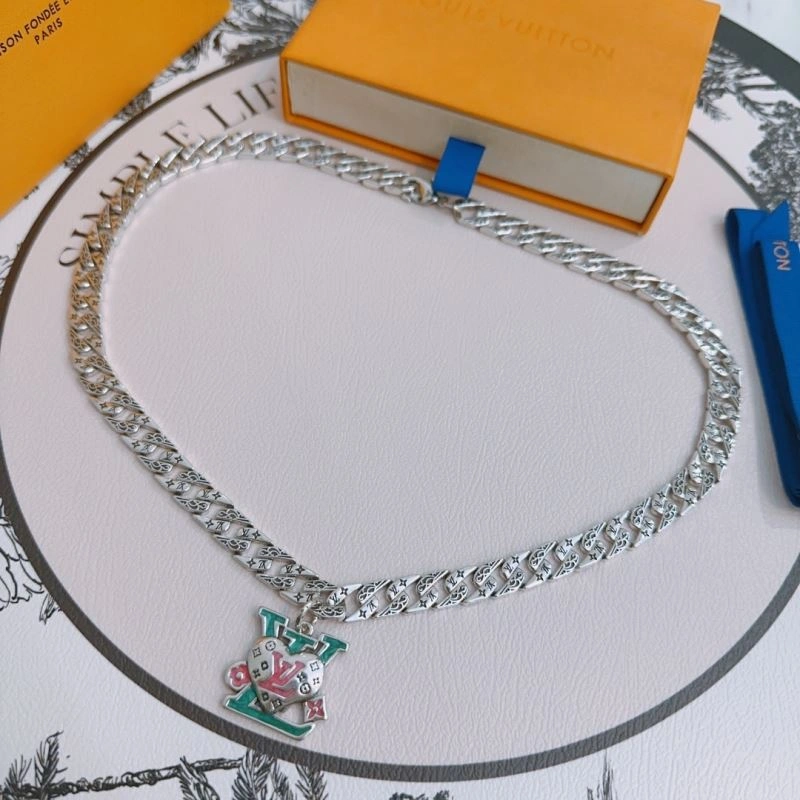 Louis Vuitton Necklaces Seasonal 250038