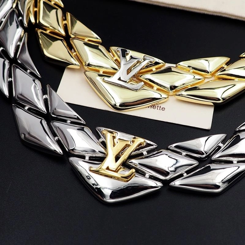 Packable Louis Vuitton Necklaces 250058