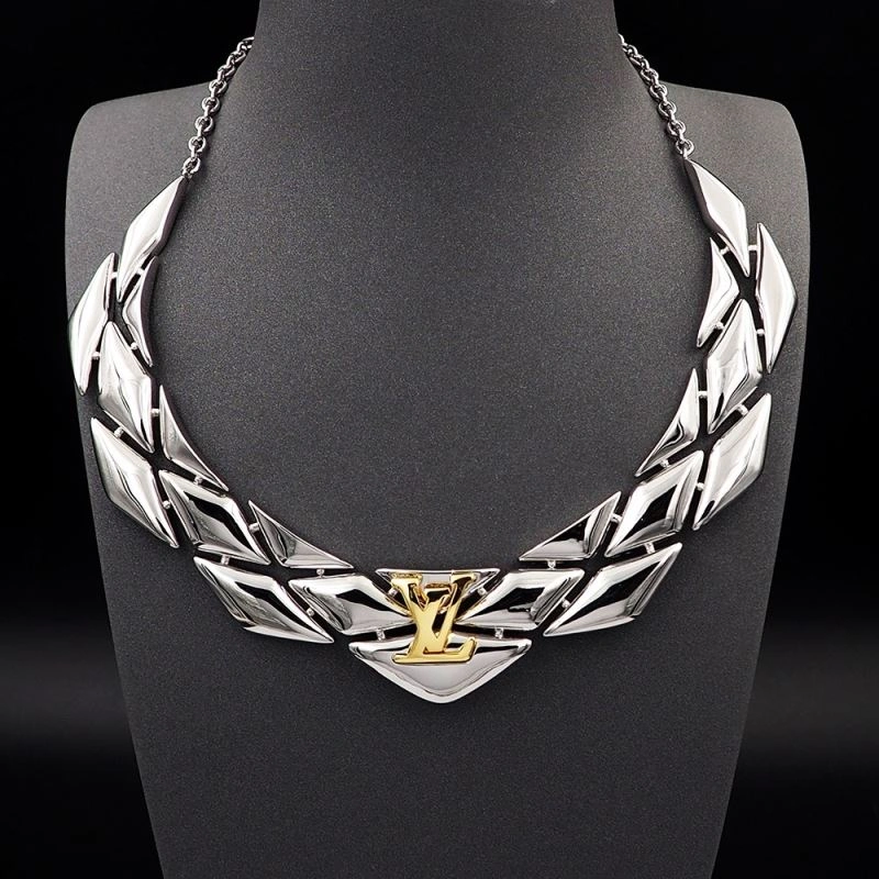 Packable Louis Vuitton Necklaces 250058