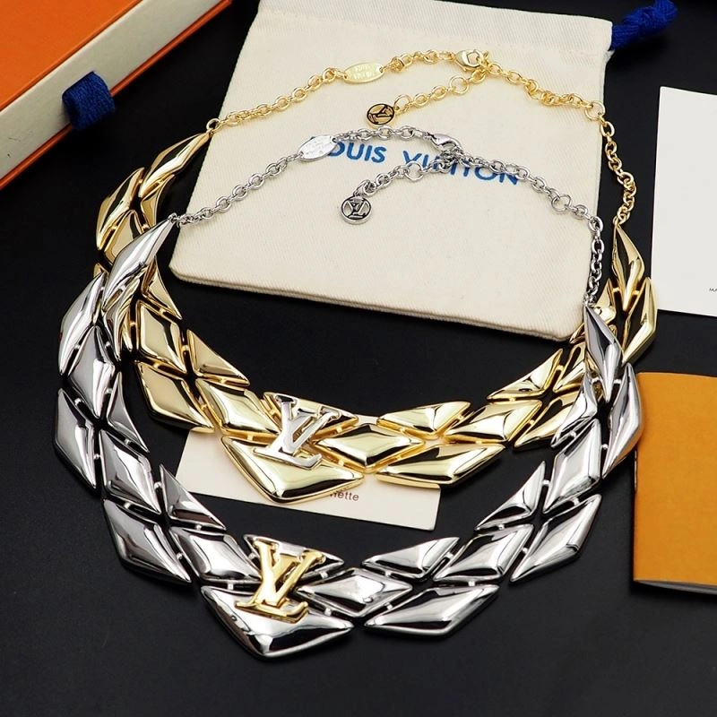 Packable Louis Vuitton Necklaces 250058