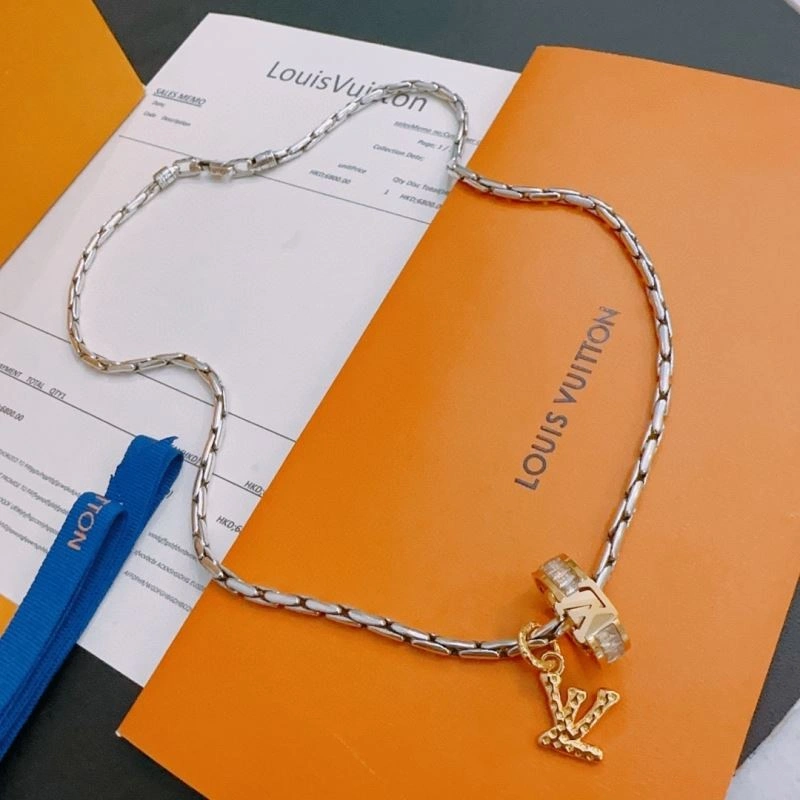 Louis Vuitton Necklaces Effortless 250045