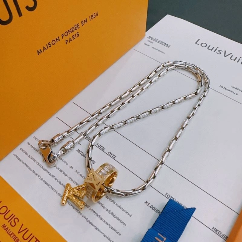 Louis Vuitton Necklaces Effortless 250045