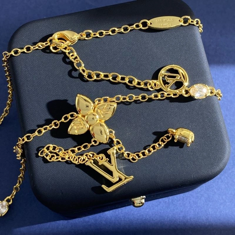 Louis Vuitton Necklaces Sophisticated 250037