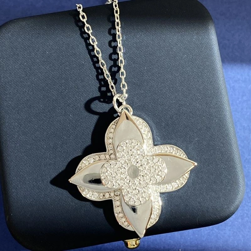 Louis Vuitton Necklaces WaterResistant 250036