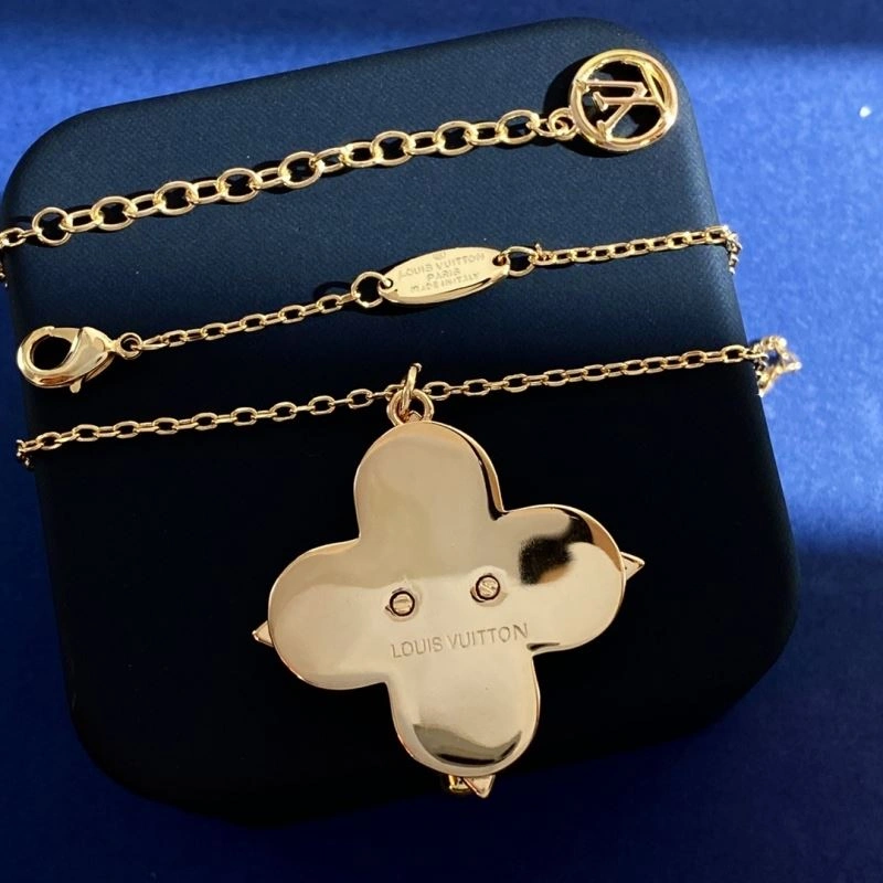 Louis Vuitton Necklaces WaterResistant 250036
