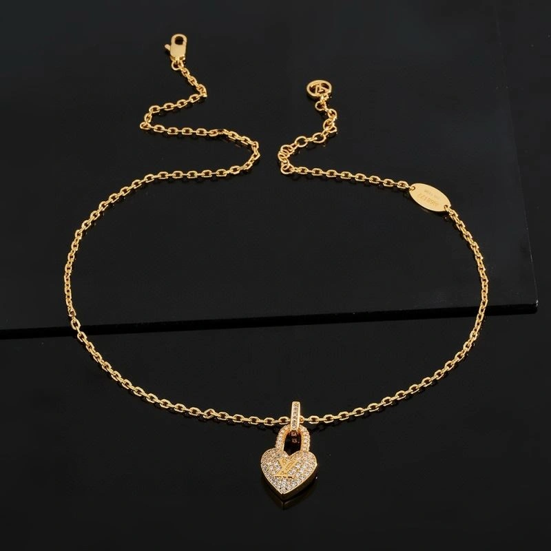 Comfortable Louis Vuitton Necklaces 250035