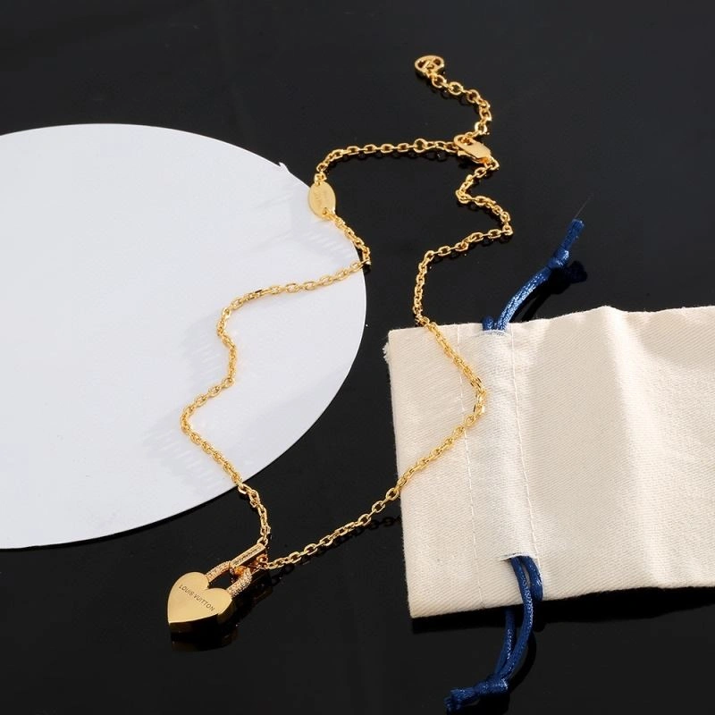 Comfortable Louis Vuitton Necklaces 250035