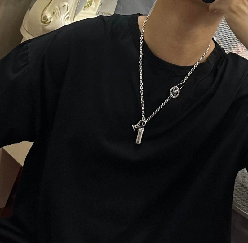 Bright Louis Vuitton Necklaces 250024