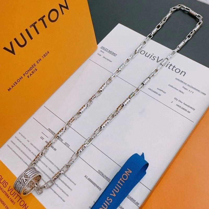 Breathable Louis Vuitton Necklaces 250021