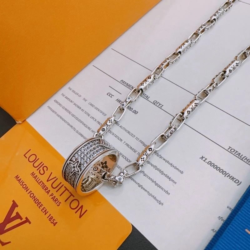 Breathable Louis Vuitton Necklaces 250021
