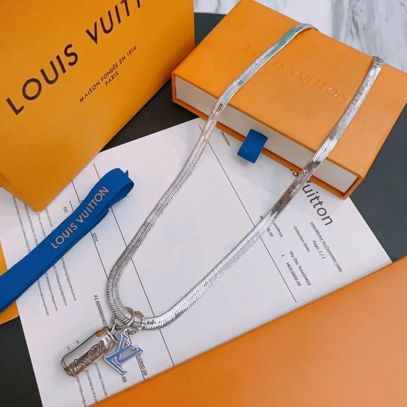Effortless Louis Vuitton Necklaces 250007