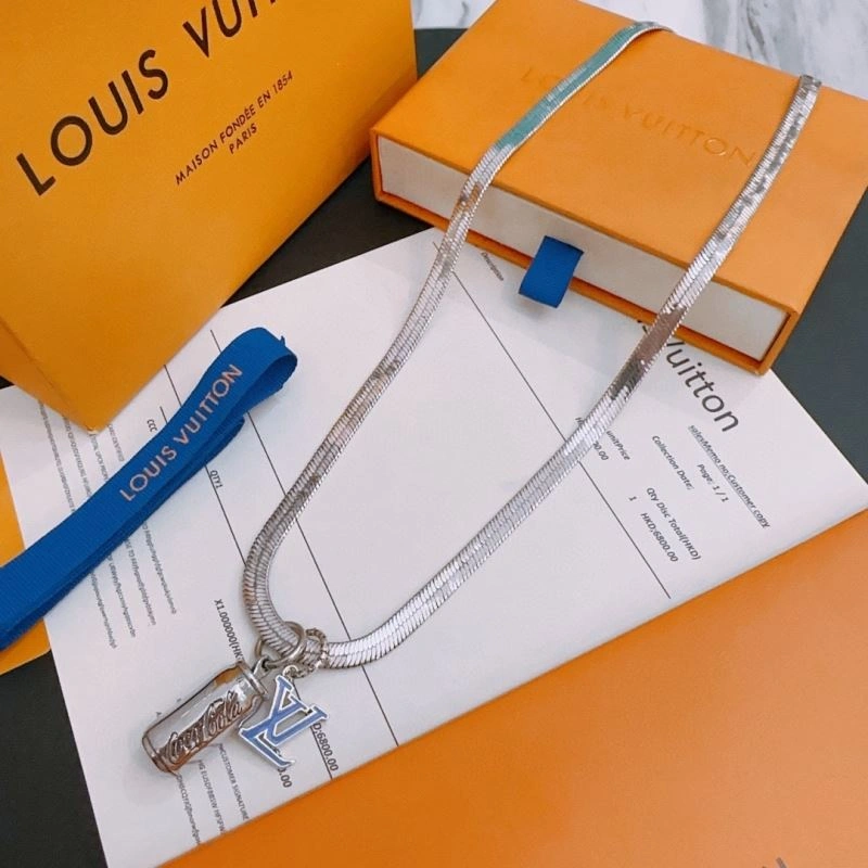 Effortless Louis Vuitton Necklaces 250007