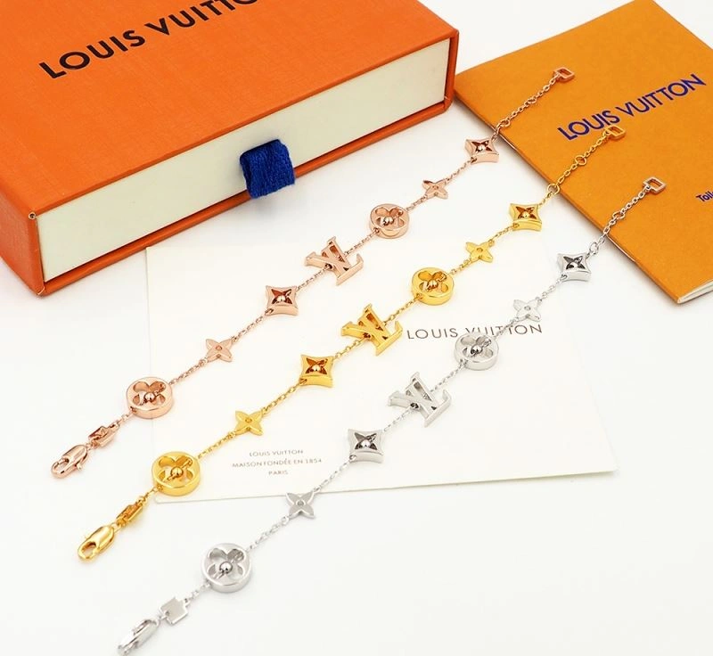 Cozy Louis Vuitton Necklaces 250025