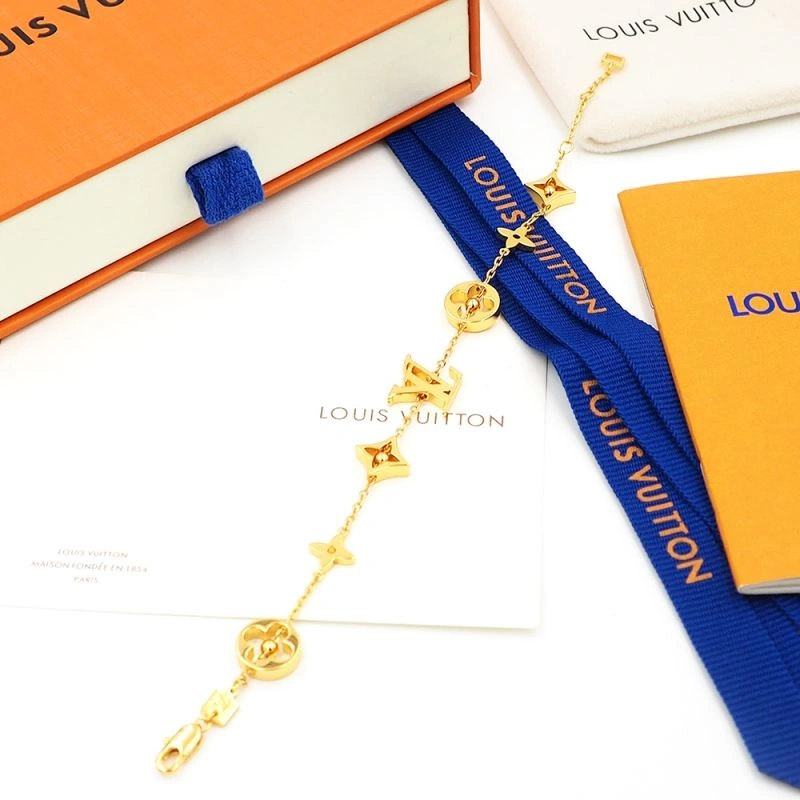 Cozy Louis Vuitton Necklaces 250025