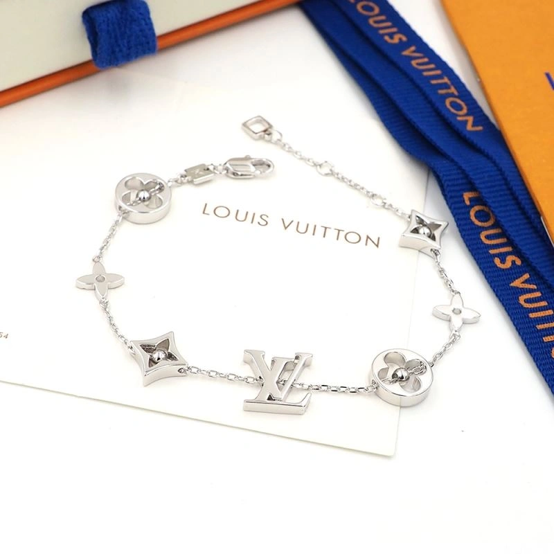 Cozy Louis Vuitton Necklaces 250025