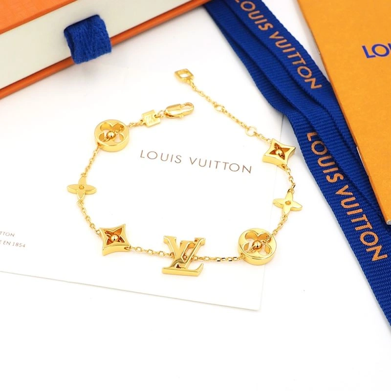 Cozy Louis Vuitton Necklaces 250025