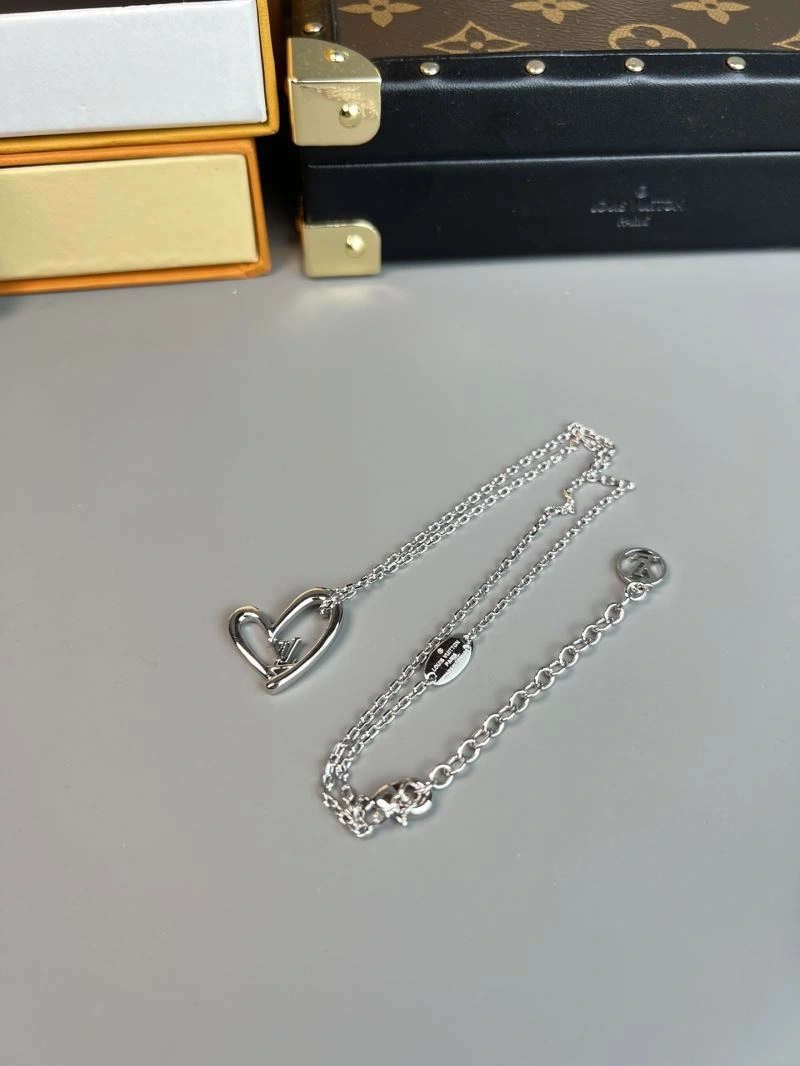 Louis Vuitton Necklaces TravelReady 250005