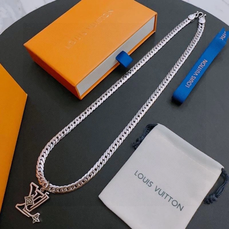 Effortless Louis Vuitton Necklaces 250008