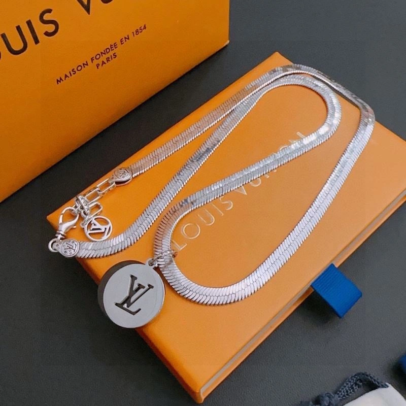 SunProtective Louis Vuitton Necklaces 250023
