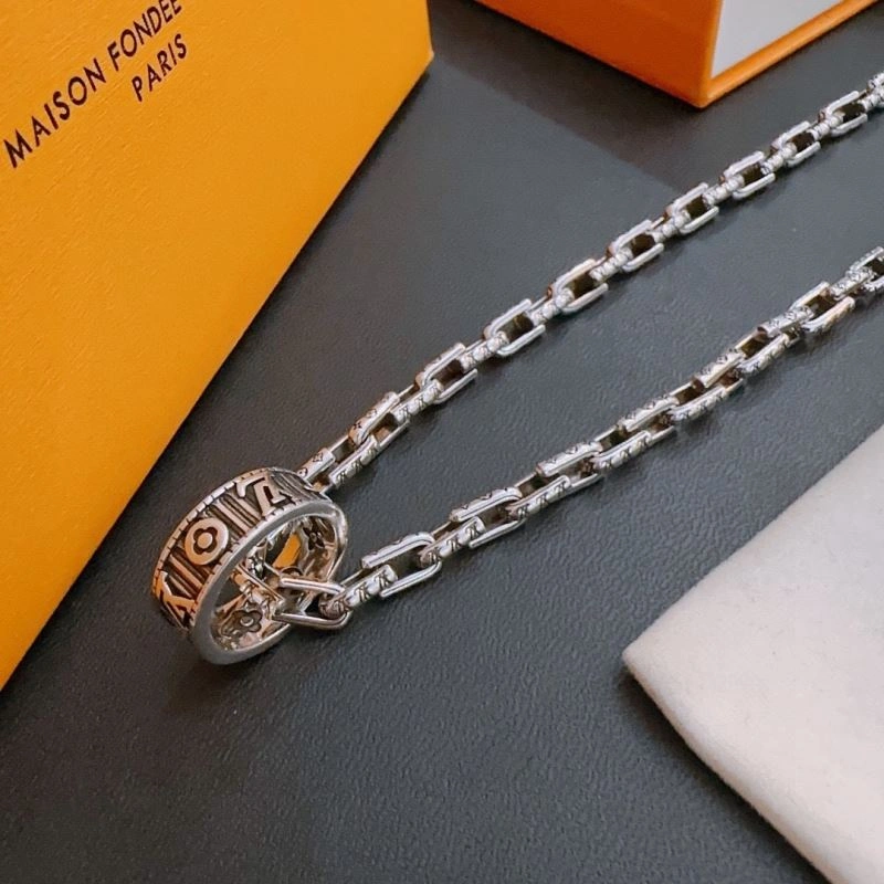 Louis Vuitton Necklaces Packable 250010