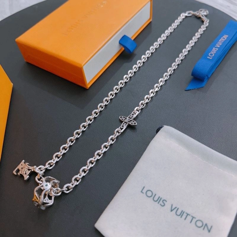 Louis Vuitton Necklaces Tailored 250020