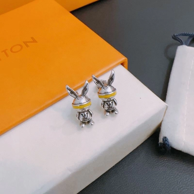 Neat Louis Vuitton Necklaces 250004