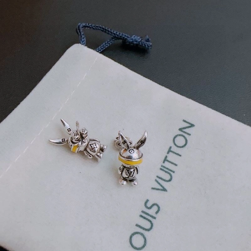 Neat Louis Vuitton Necklaces 250004