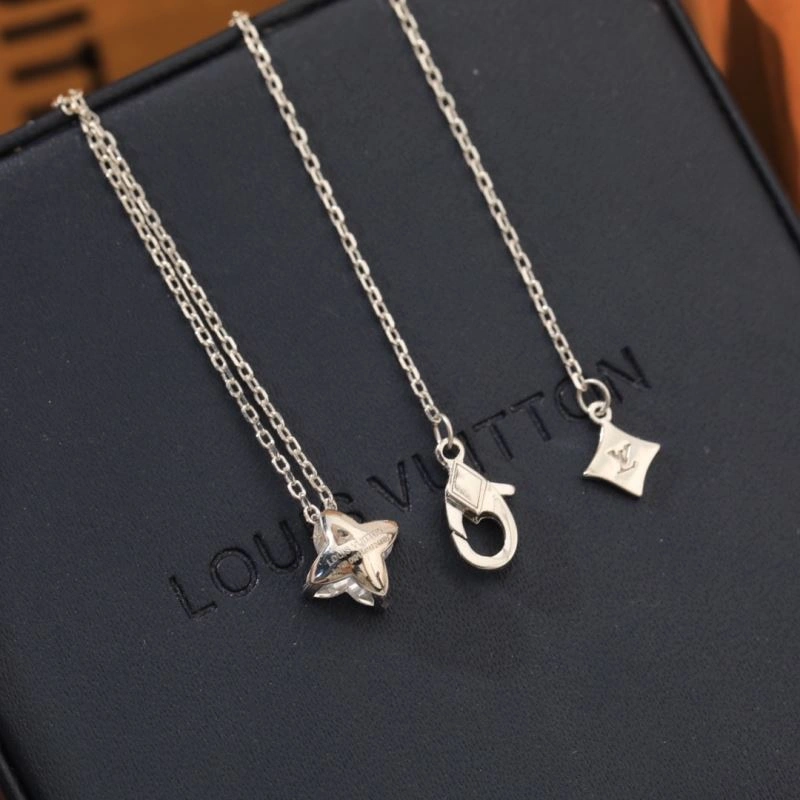QuickDry Louis Vuitton Necklaces 249997
