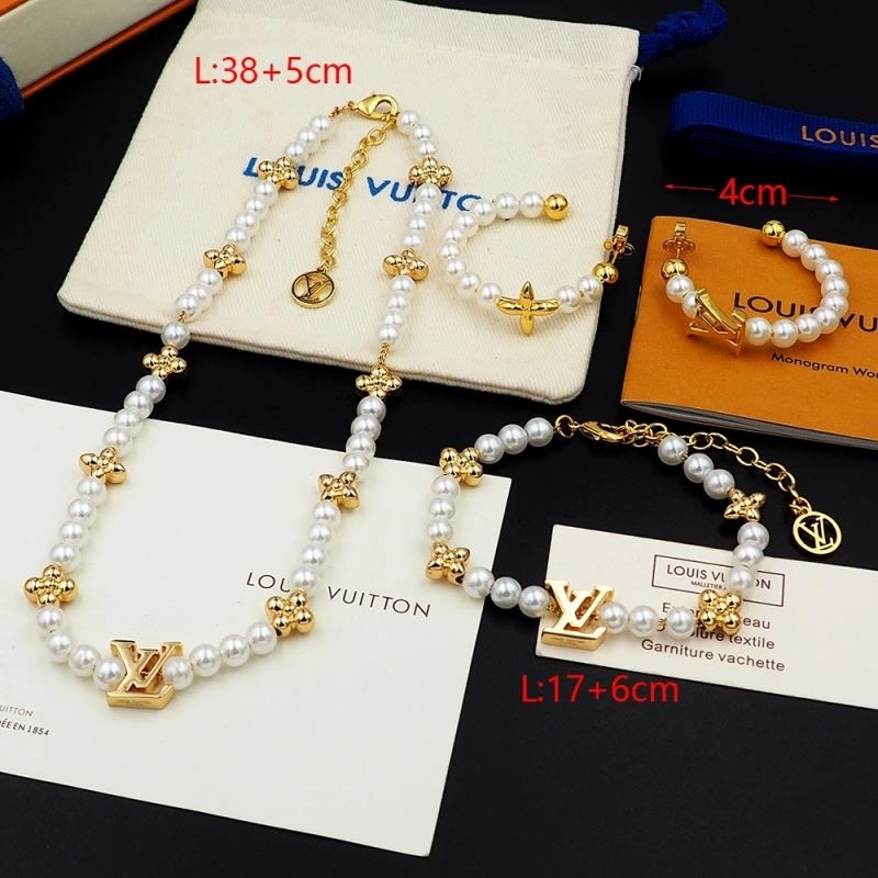 Louis Vuitton Necklaces TravelReady 250030