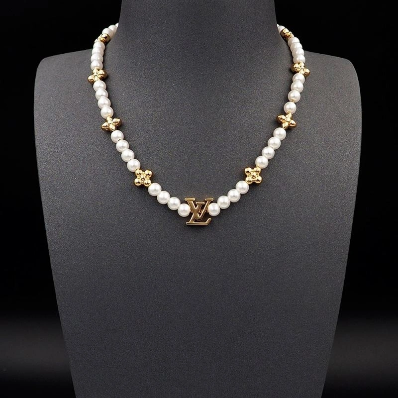 Louis Vuitton Necklaces TravelReady 250030