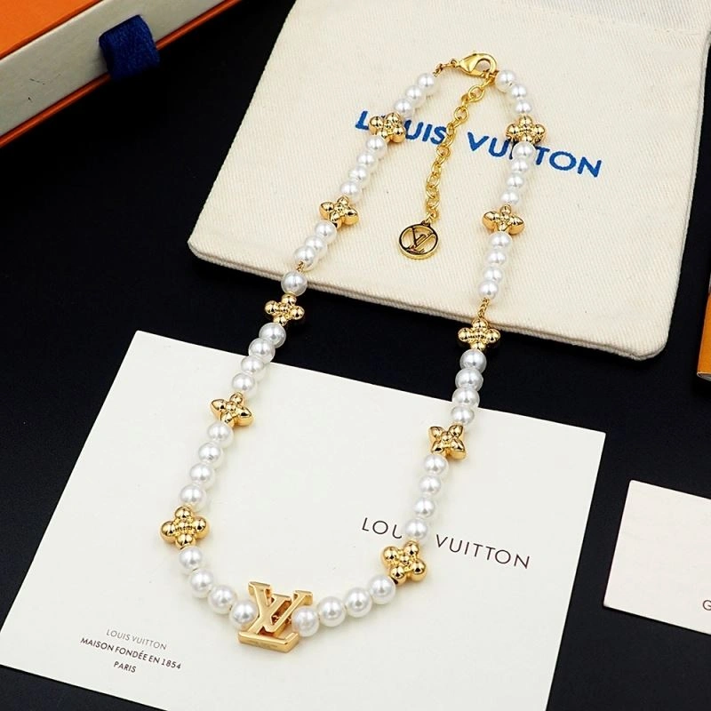 Louis Vuitton Necklaces TravelReady 250030