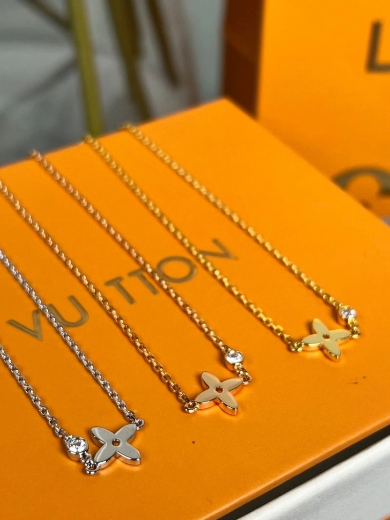 Louis Vuitton Necklaces ZipUp 249991