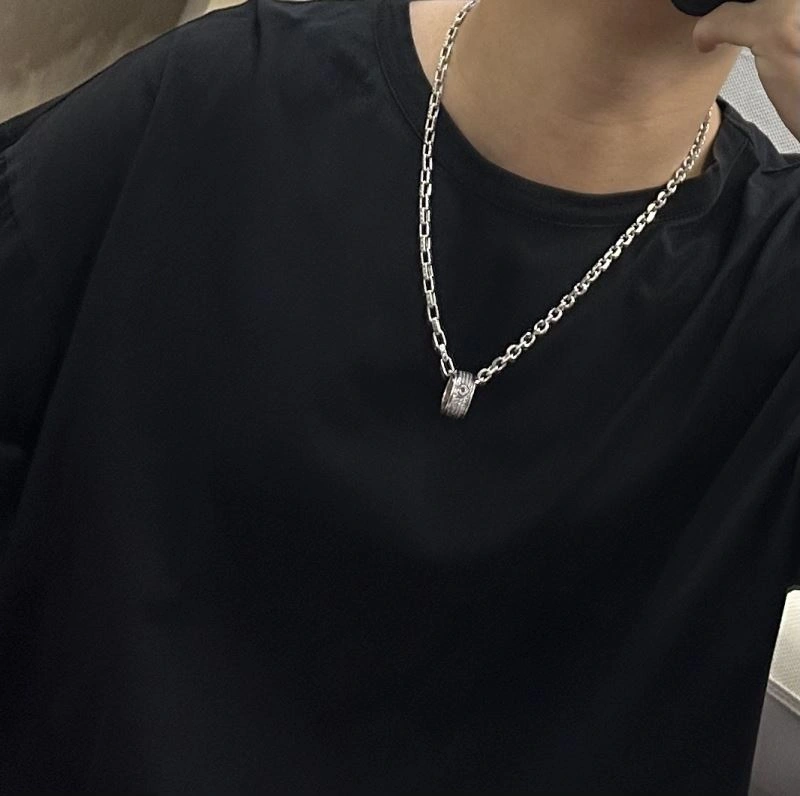 SmartChoice Louis Vuitton Necklaces 249966