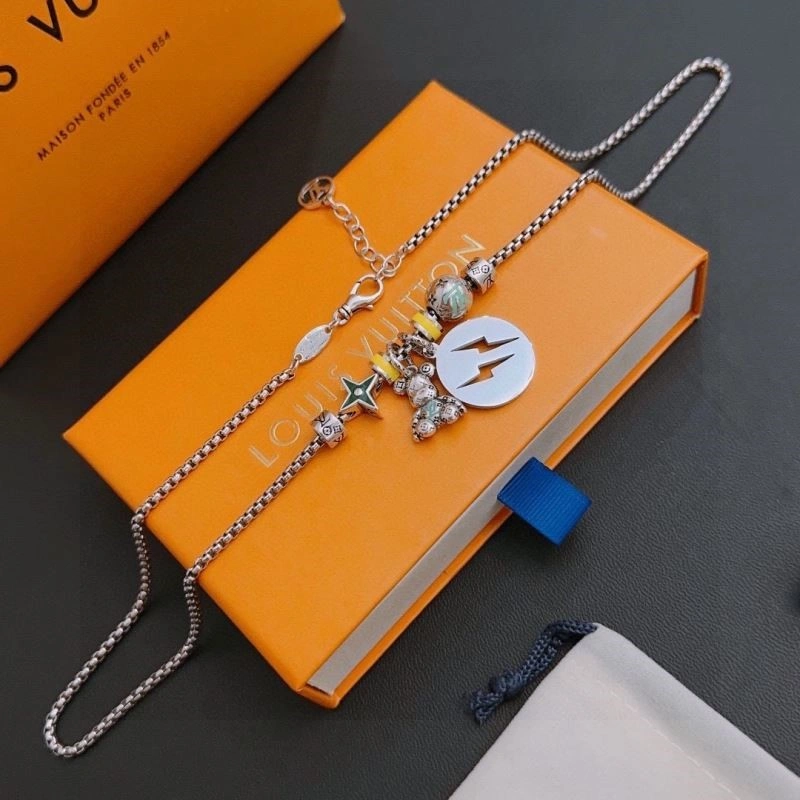 Louis Vuitton Necklaces TimelessDesign 249763