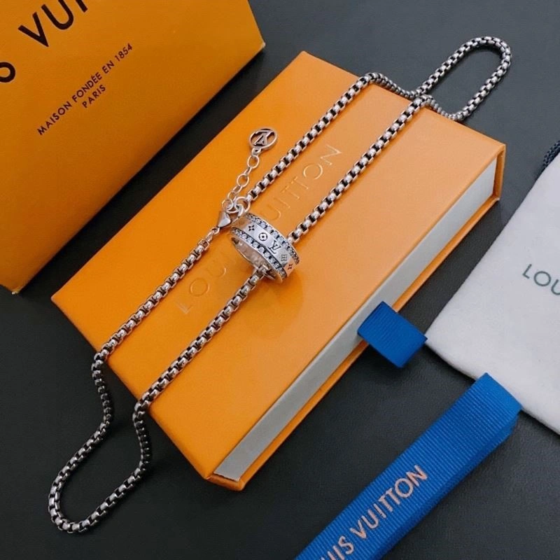 OnTrend Louis Vuitton Necklaces 249783