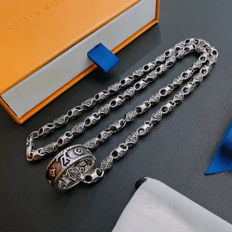 FreshLook Louis Vuitton Necklaces 249781