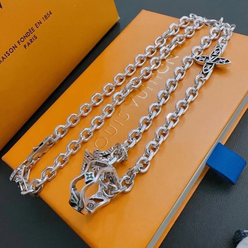 Packable Louis Vuitton Necklaces 249776