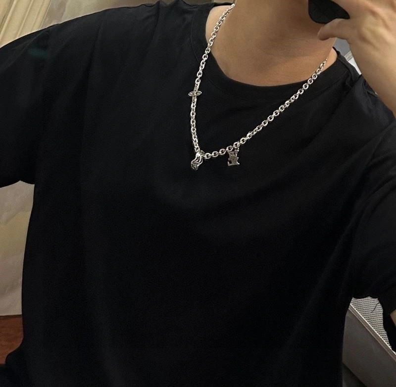 Packable Louis Vuitton Necklaces 249776