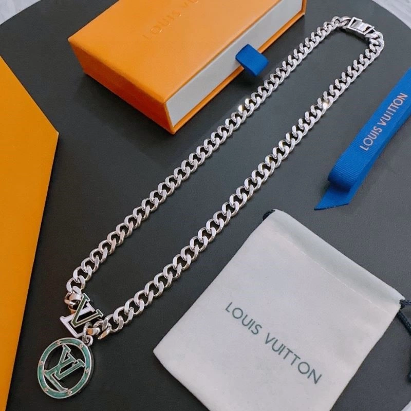 Louis Vuitton Necklaces Classic 249768