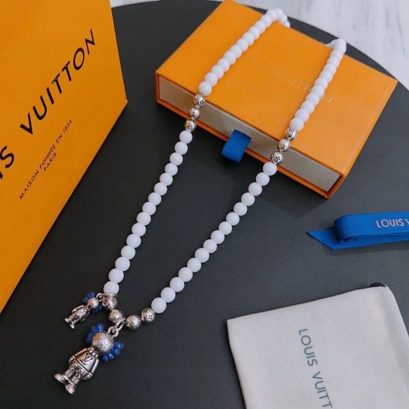 Fashionable Louis Vuitton Necklaces 249778
