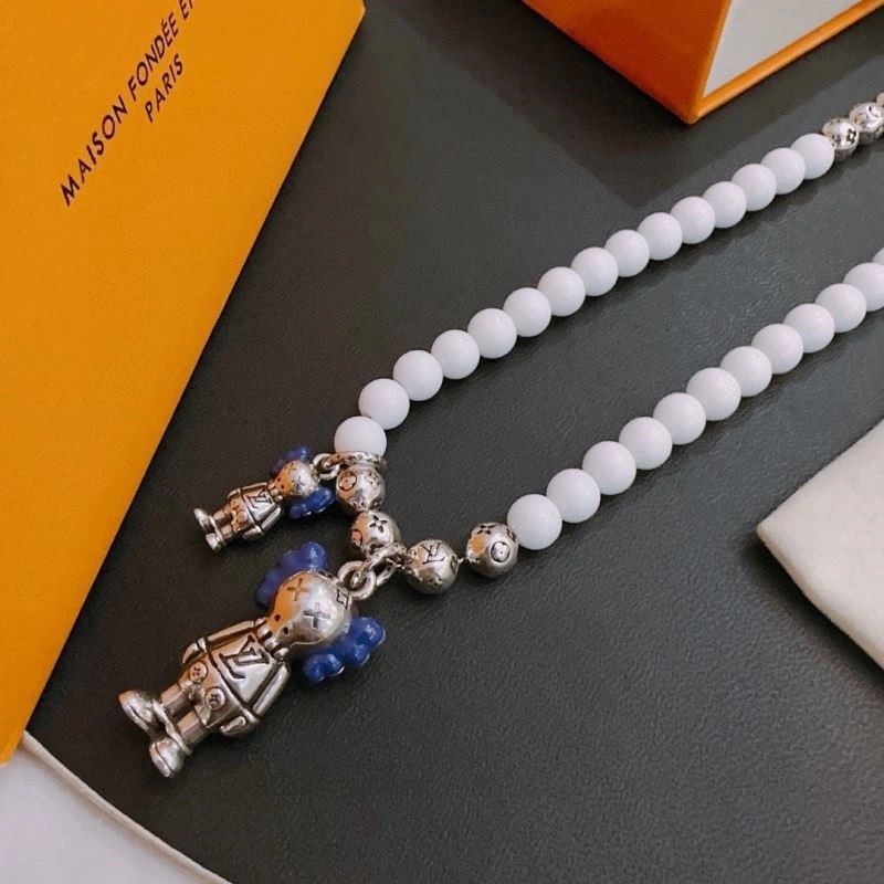 Fashionable Louis Vuitton Necklaces 249778
